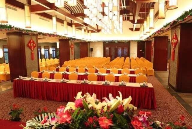 Suzhou Hanyuan Yacht&Resort Hotel Exterior photo
